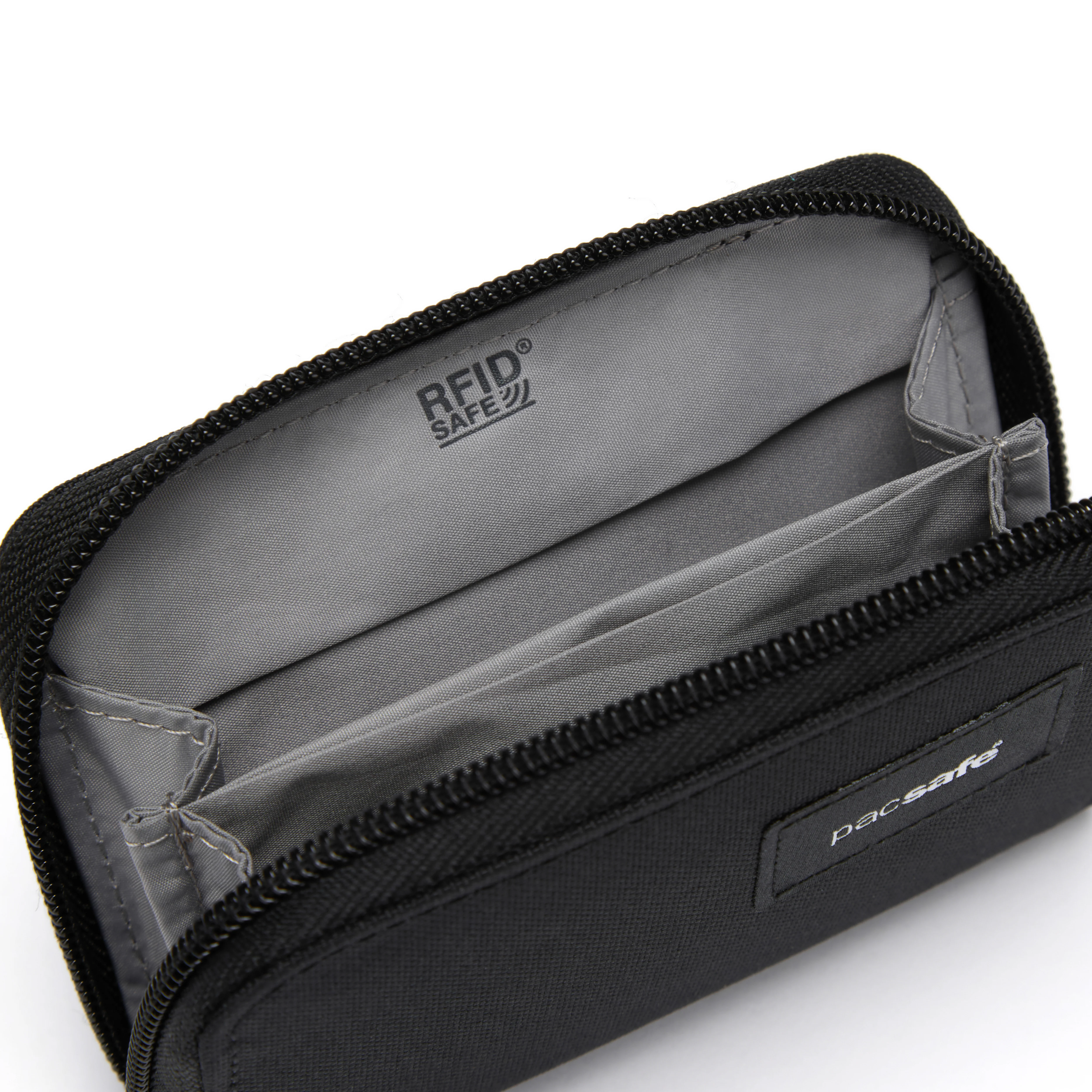 Pacsafe® RFIDsafe™ RFID blocking card wallet - Image 18