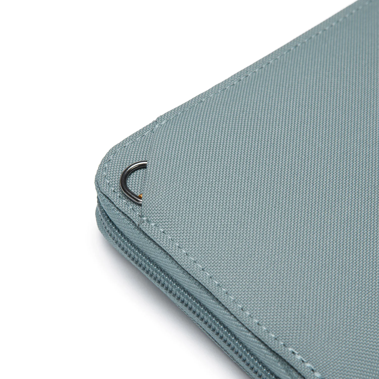 Pacsafe® RFIDsafe™ RFID blocking continental wallet - Image 8