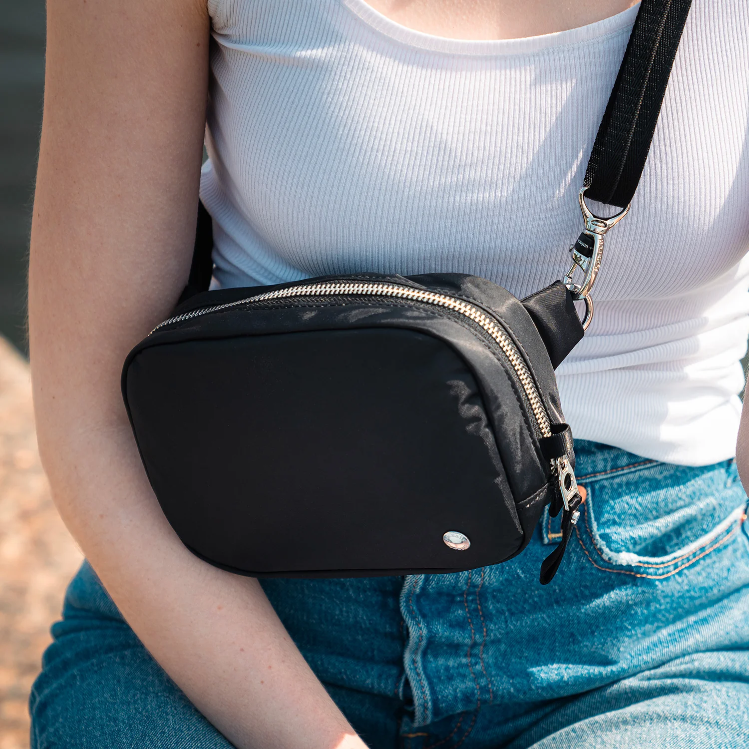 Pacsafe® W Anti-Theft Micro Sling - Image 12