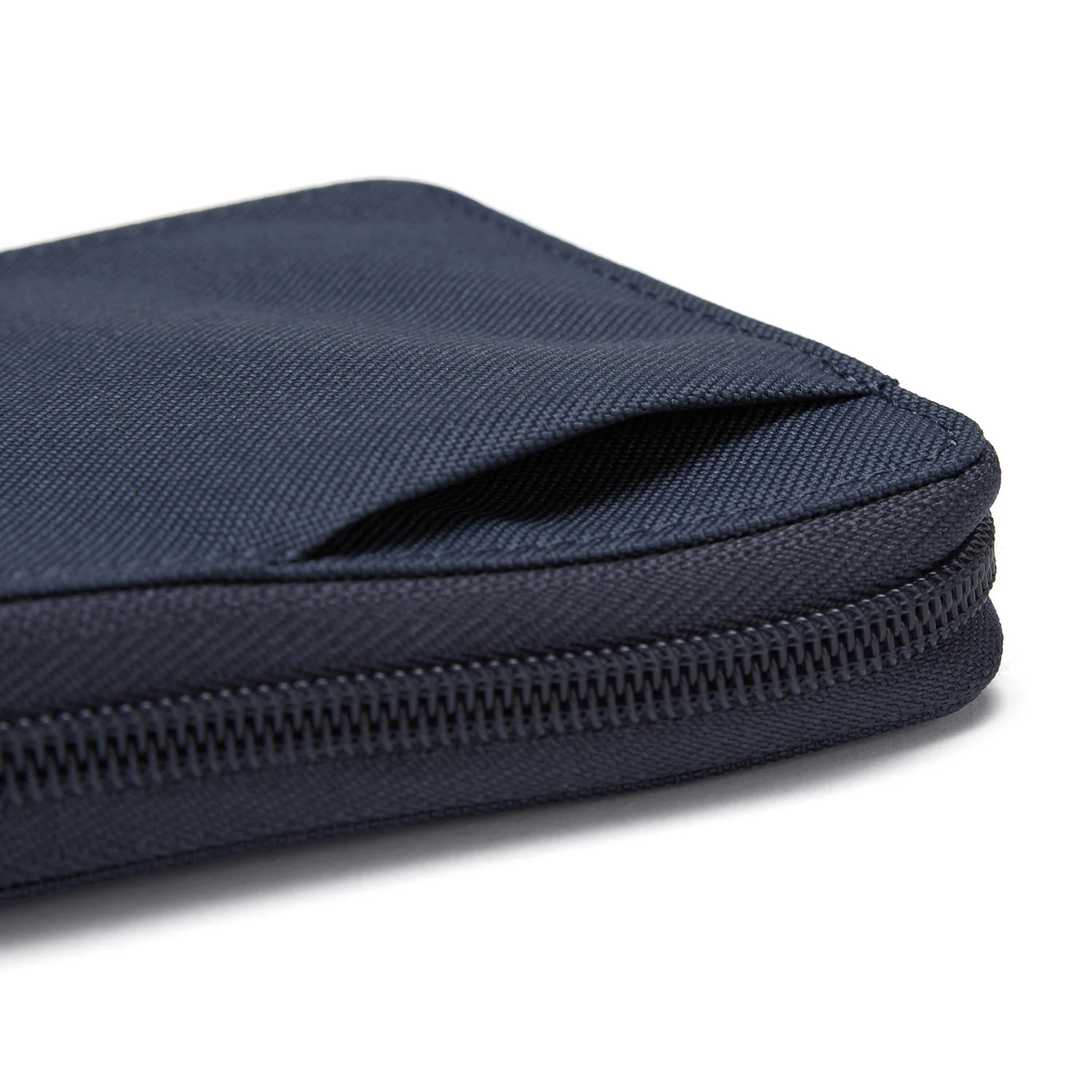 Pacsafe® RFIDsafe™ RFID blocking zip around wallet - Image 41
